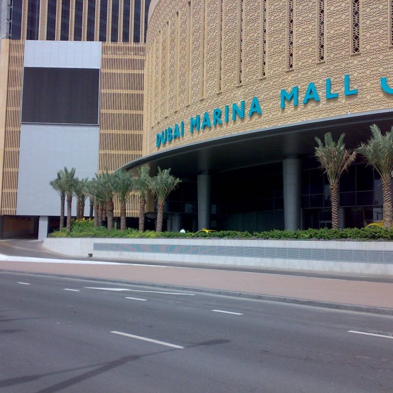LED screen support and fitting for Samsung - ALEC Marina mall project Large